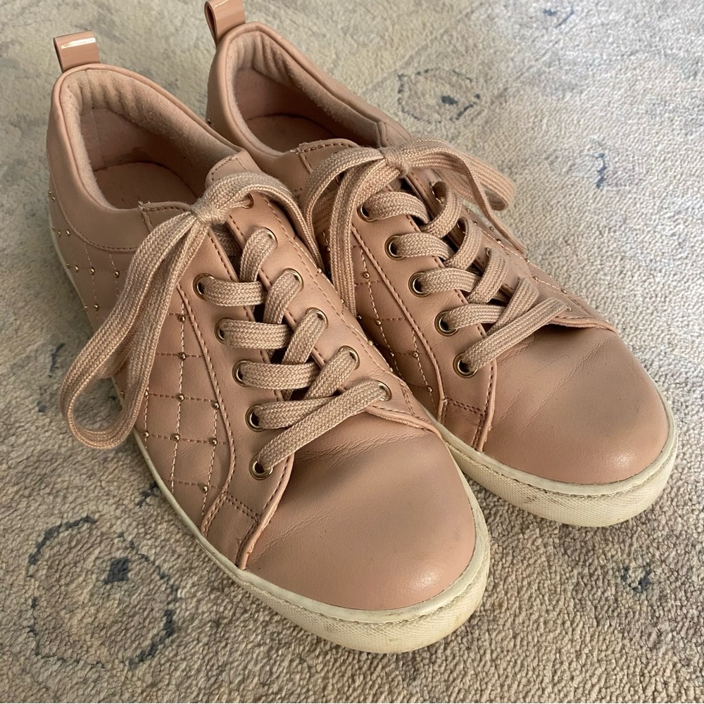 Aldo Blush Pink Sneakers Quilted Gold Metal Polka Dot Accent 7 Dusty Rose